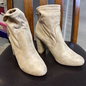 Express Suede Ankle boots, Tan size 8
